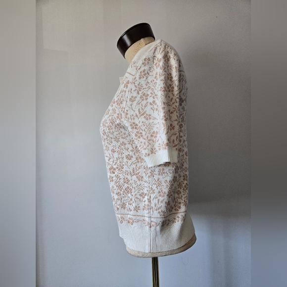 GEMMA + JANE Floral Jaquard Sweater Polo Top in White and Sand. Size Small - Picture 4 of 11